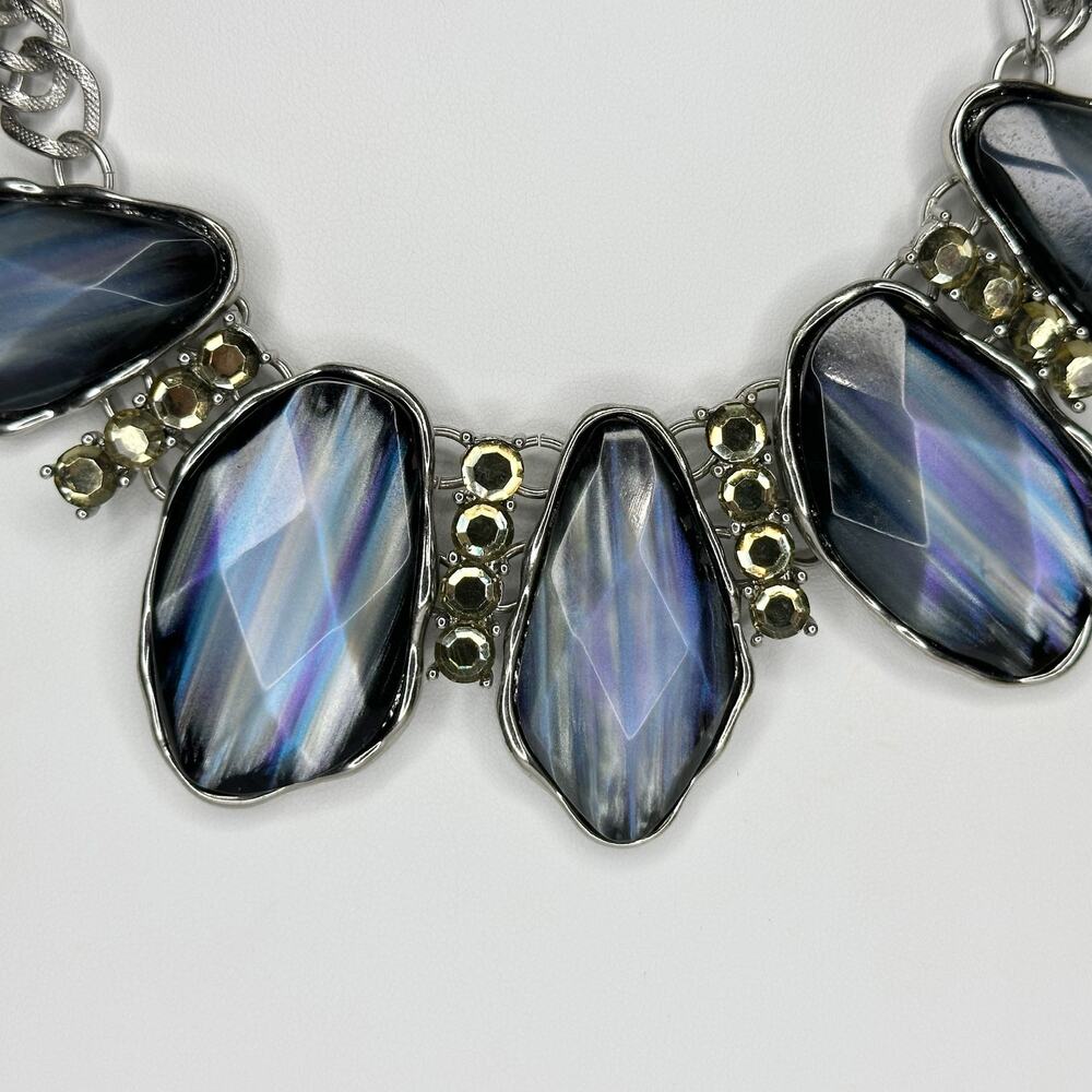 Chico's Iridescent Faceted Bib Statement Necklace Silver Tone 17.75-21.5" โจ - Picture 5 of 10